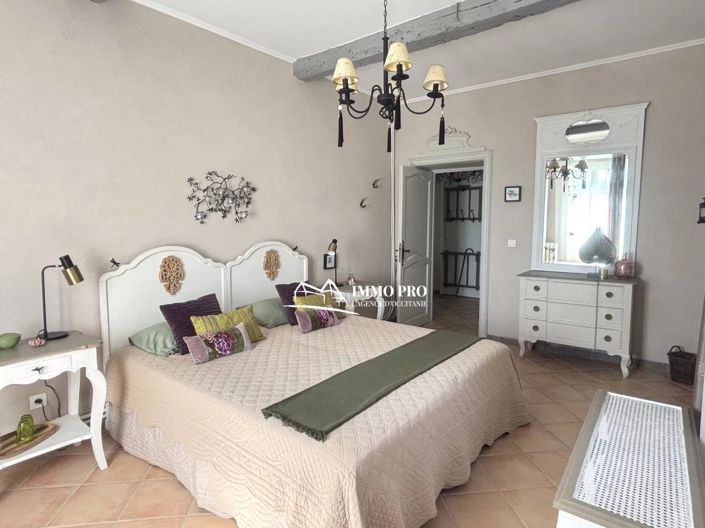 Image No.15-10 Bed House for sale