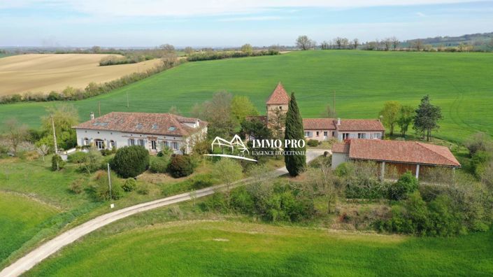 Image No.2-10 Bed House for sale