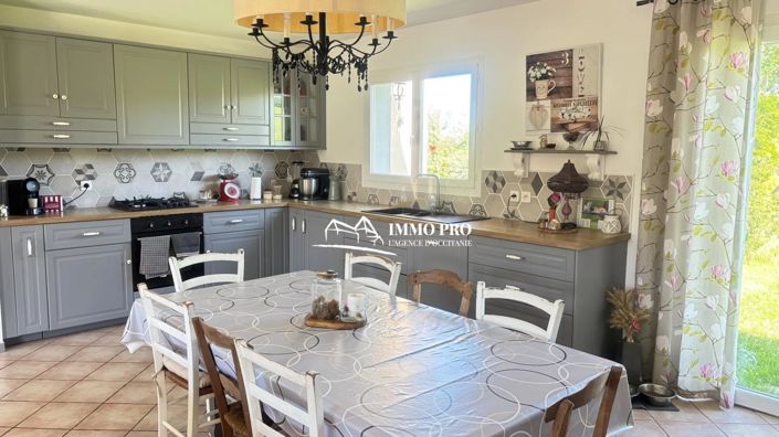 Image No.26-10 Bed House for sale