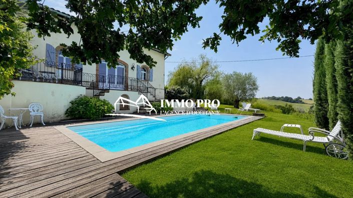 Image No.5-10 Bed House for sale