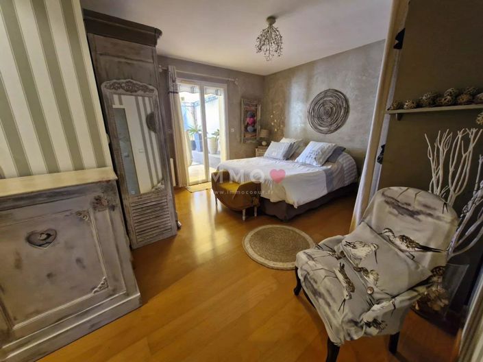 Image No.15-3 Bed House for sale