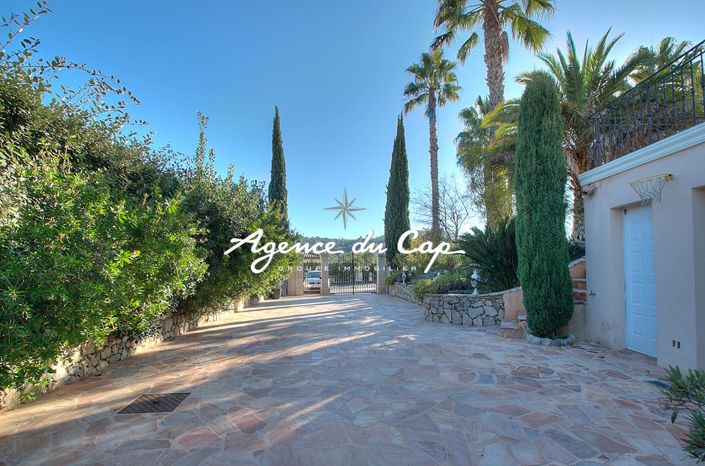 Image No.15-4 Bed House for sale