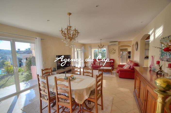 Image No.9-4 Bed House for sale