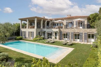 5 Bed House for sale