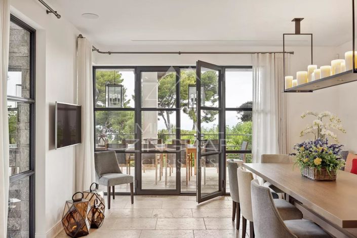 Image No.7-5 Bed House for sale