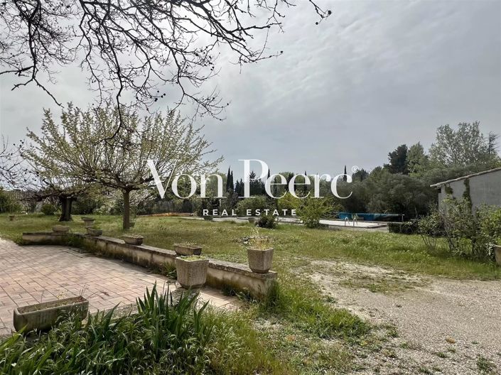Image No.1-5 Bed House for sale
