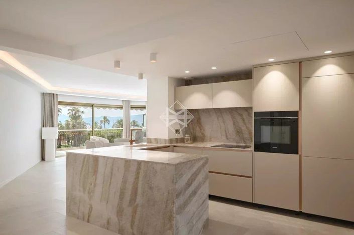 Image No.5-3 Bed Property for sale