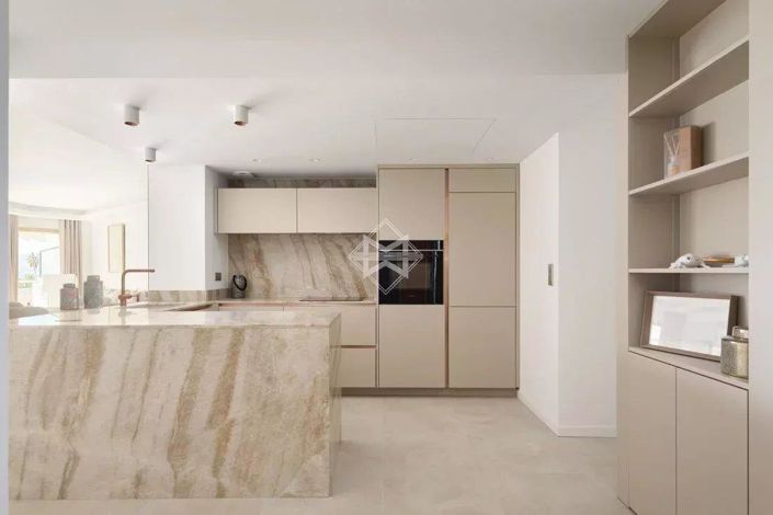 Image No.6-3 Bed Apartment for sale