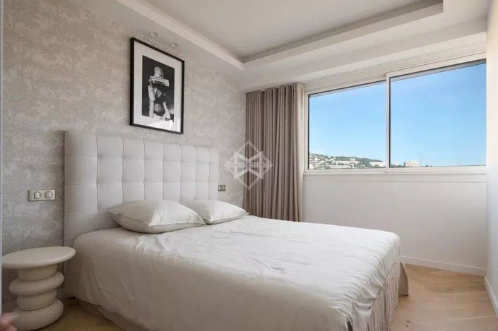 Image No.8-3 Bed Apartment for sale