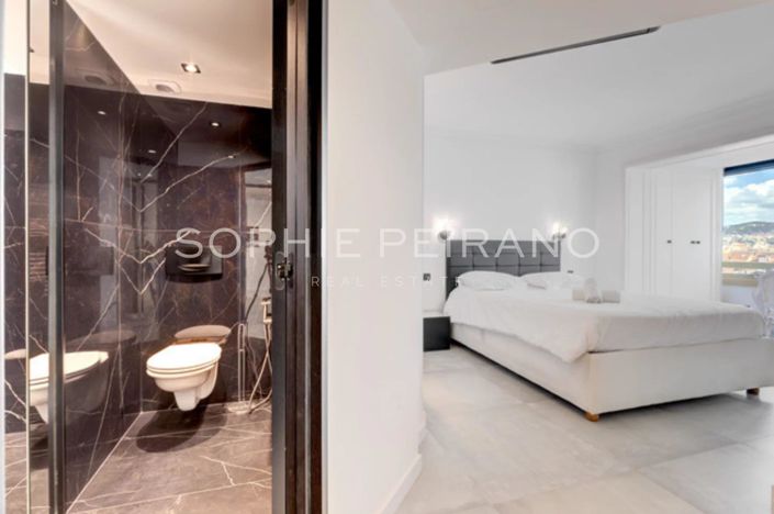 Image No.5-3 Bed Property for sale