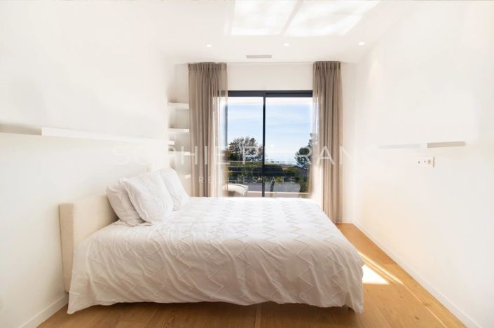 Image No.10-4 Bed House for sale