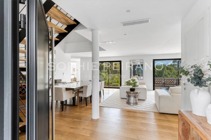 Image No.6-4 Bed House for sale