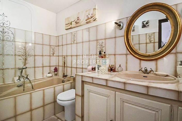 Image No.10-3 Bed House for sale