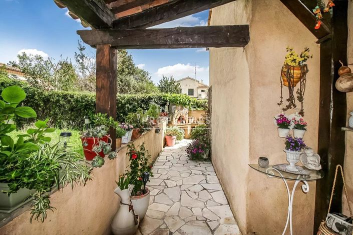 Image No.7-3 Bed House for sale