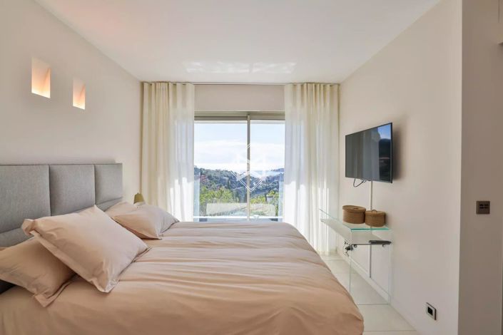 Image No.13-6 Bed House for sale