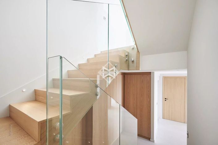 Image No.16-6 Bed House for sale