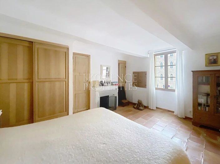 Image No.7-3 Bed Property for sale