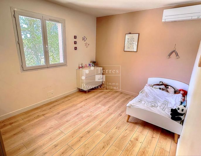 Image No.10-4 Bed House for sale