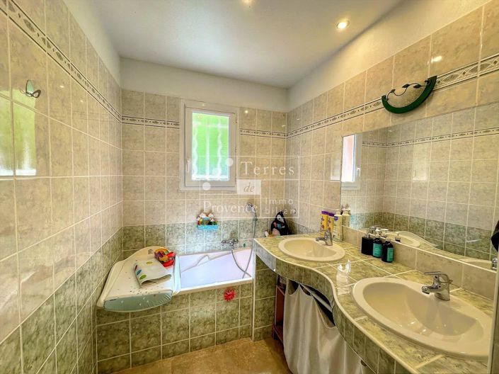 Image No.11-4 Bed House for sale