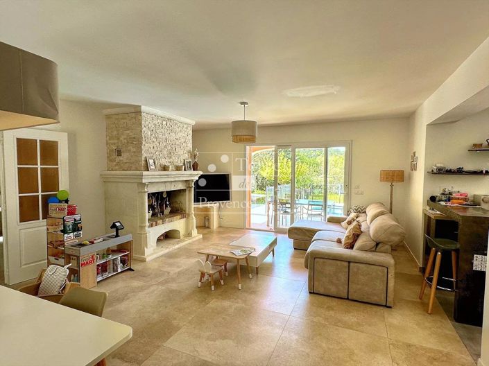 Image No.3-4 Bed House for sale