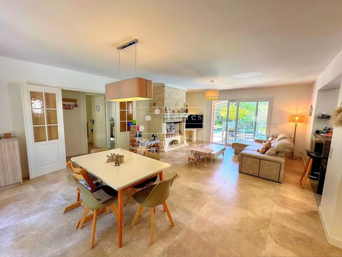 Image No.4-4 Bed House for sale