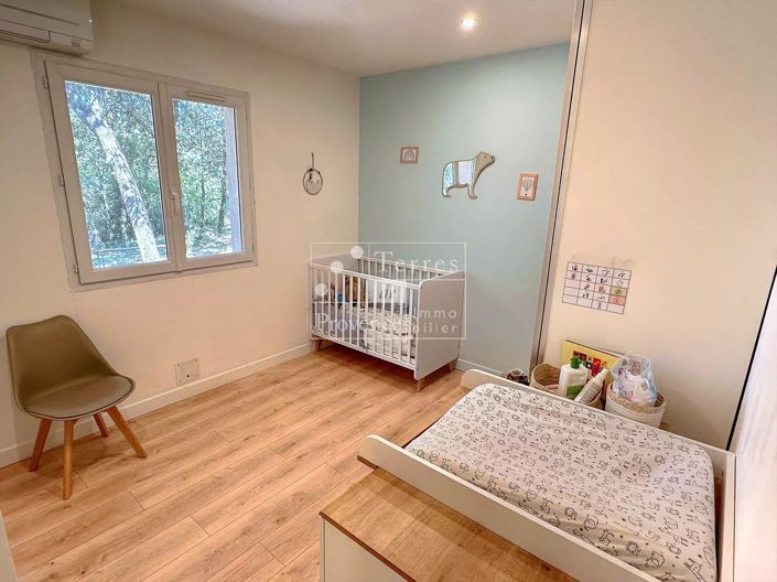 Image No.9-4 Bed House for sale