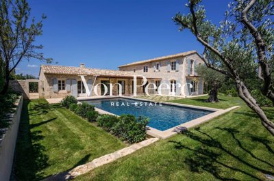 1 - Eygalières, House