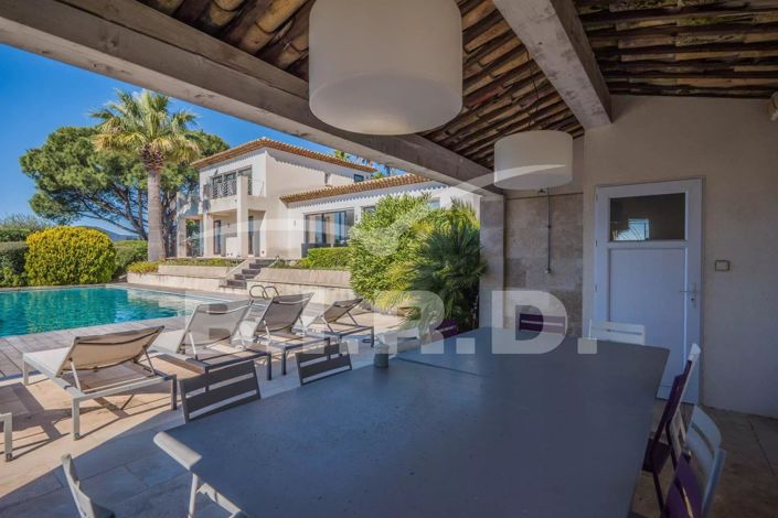 Image No.7-5 Bed House for sale