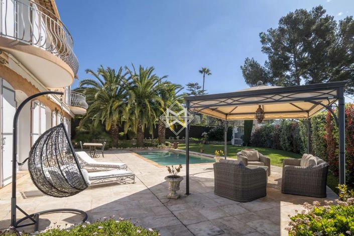 Image No.2-4 Bed House for sale