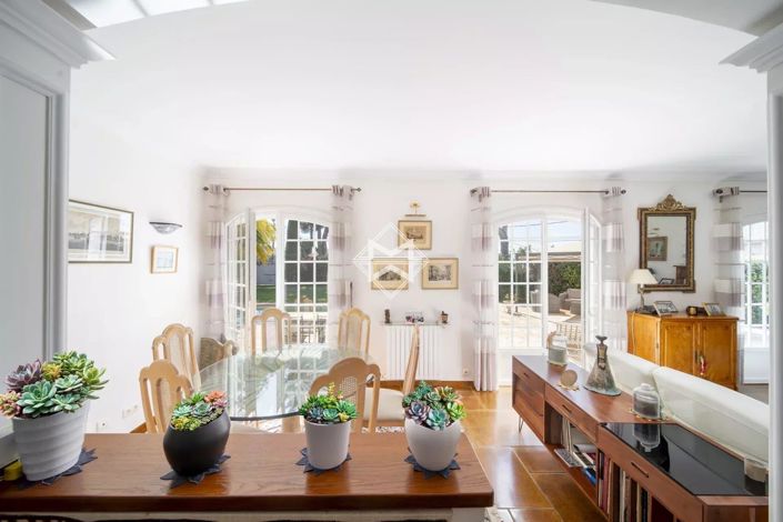 Image No.4-4 Bed House for sale