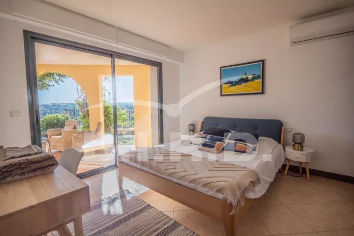 Image No.10-7 Bed House for sale