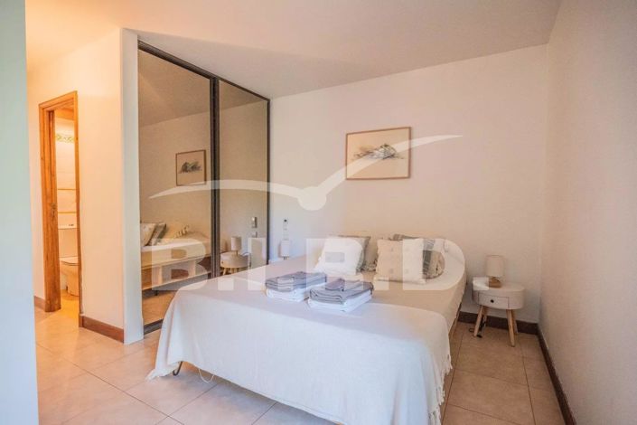 Image No.13-7 Bed House for sale