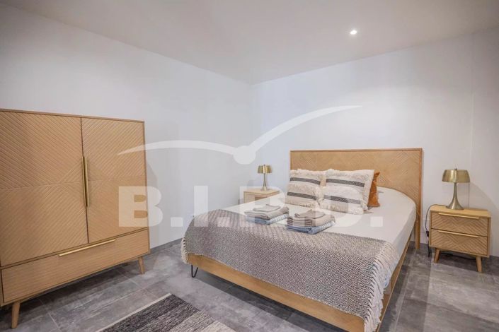 Image No.16-7 Bed House for sale