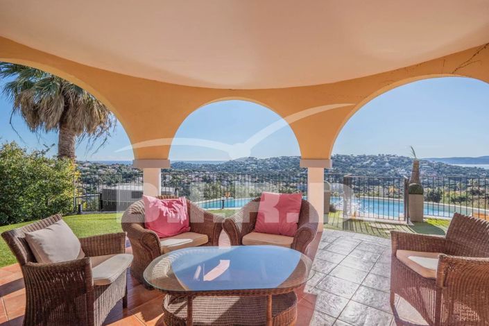 Image No.2-7 Bed House for sale