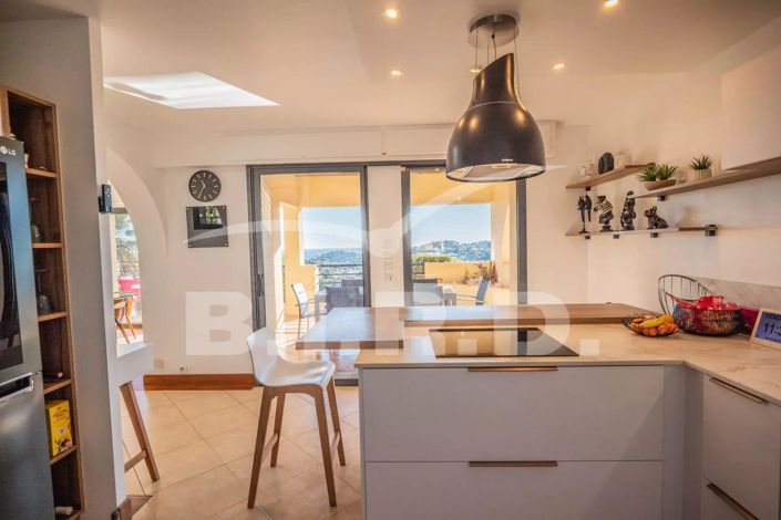 Image No.3-7 Bed House for sale