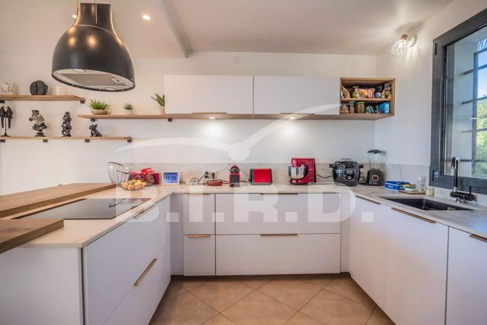 Image No.4-7 Bed House for sale