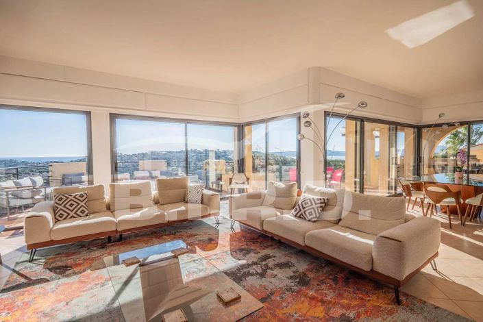 Image No.5-7 Bed House for sale