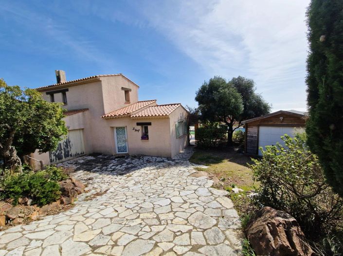 Image No.2-4 Bed House for sale