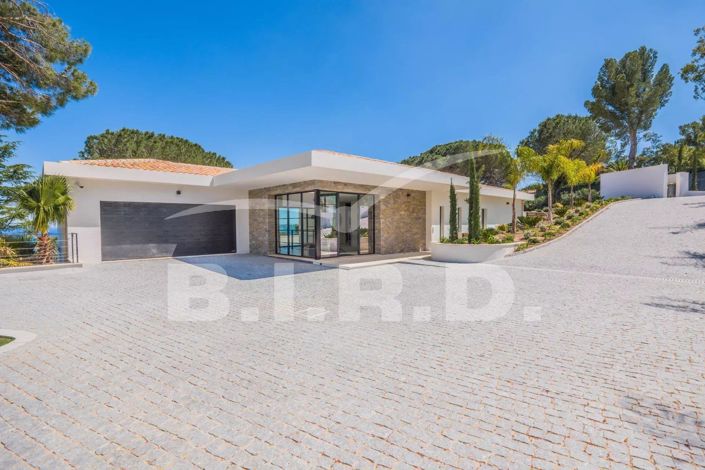 Image No.14-4 Bed House for sale