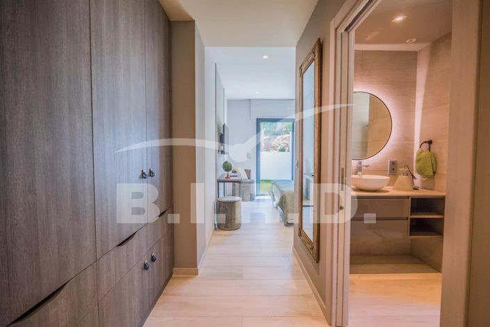 Image No.16-4 Bed House for sale