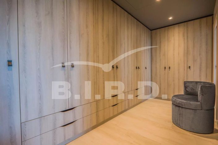 Image No.19-4 Bed House for sale