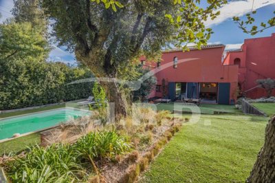 5 Bed House for sale