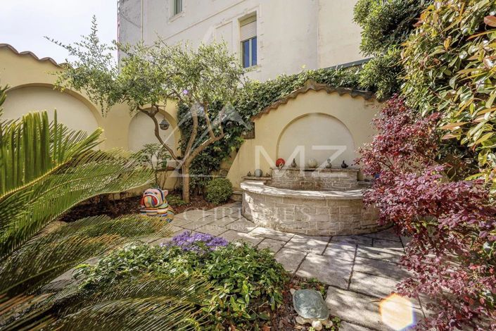 Image No.7-5 Bed House for sale