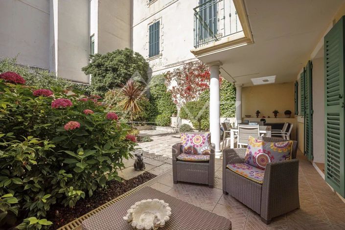 Image No.9-5 Bed House for sale