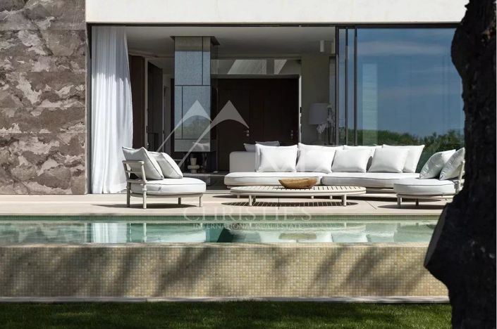 Image No.3-5 Bed House for sale