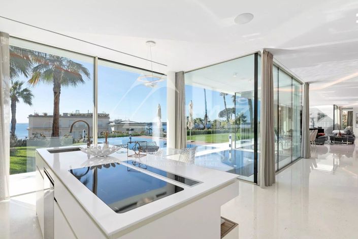 Image No.8-5 Bed House for sale