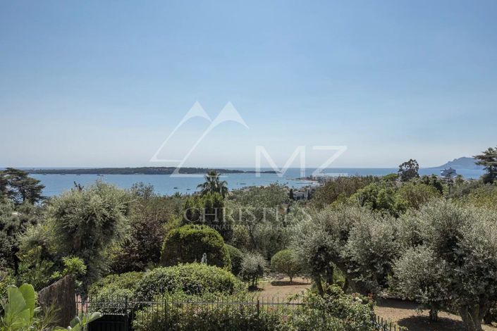 Image No.2-4 Bed House for sale