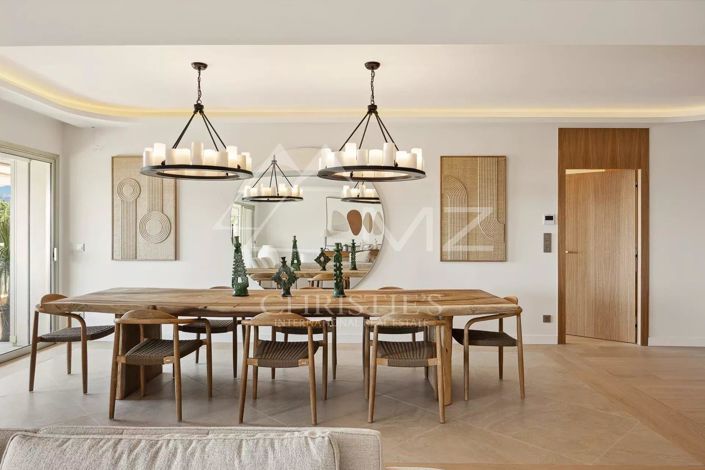 Image No.8-4 Bed House for sale