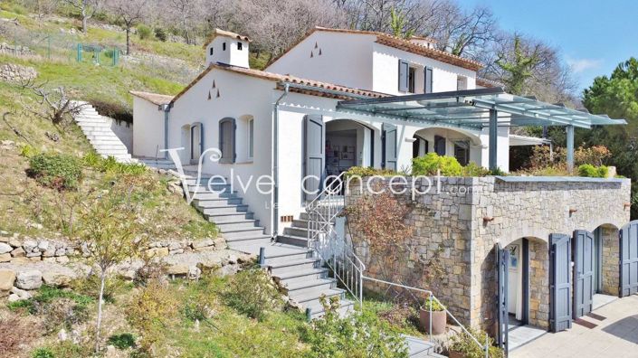 Image No.1-5 Bed House for sale