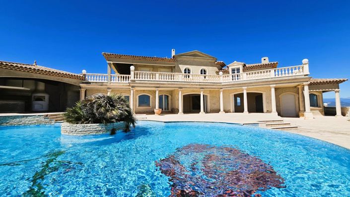 Image No.2-6 Bed House for sale